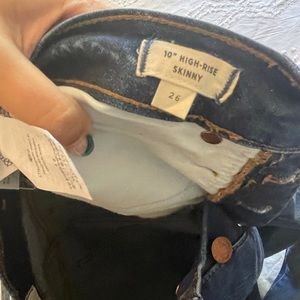 Madewell - 10in High Rise Skinny with Button Flap